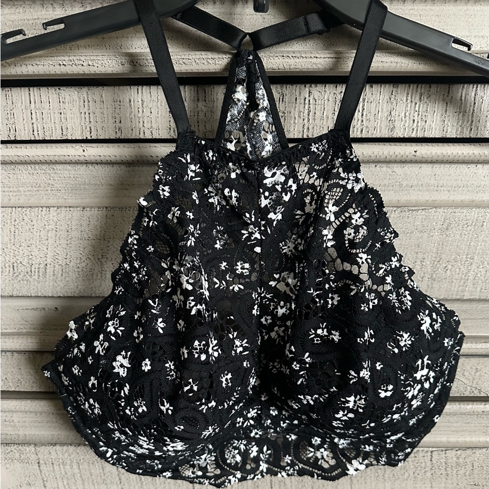 PINK Black & White Lace Padded Bralette Size L Adjustable Straps. Hooks closure
